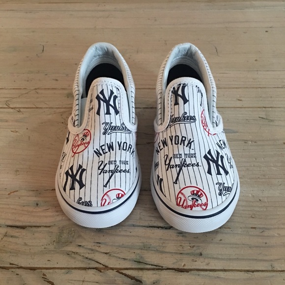 vans yankees slip ons